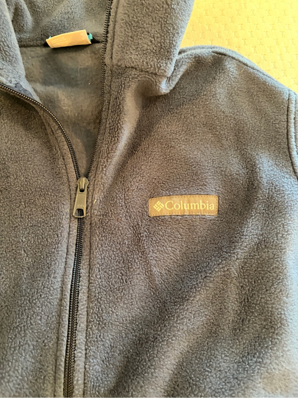 Columbia Men’s Medium Navy Fleece Vest - Cozy Layering Vest - Picture 4 of 6
